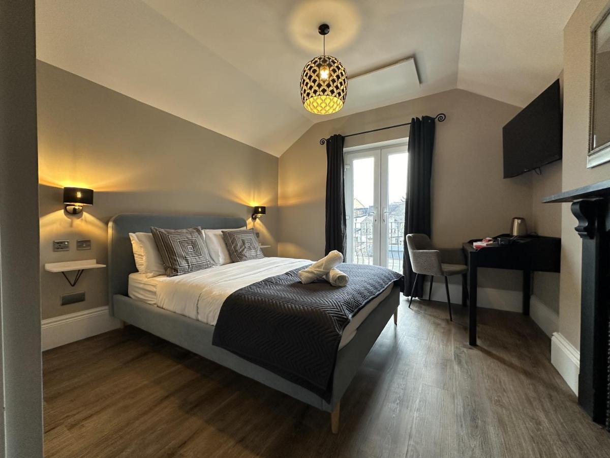 カーディフ ナンバー ワン ハンドレッド ベッド アンド ブレックファスト Bed & Breakfast エクステリア 写真