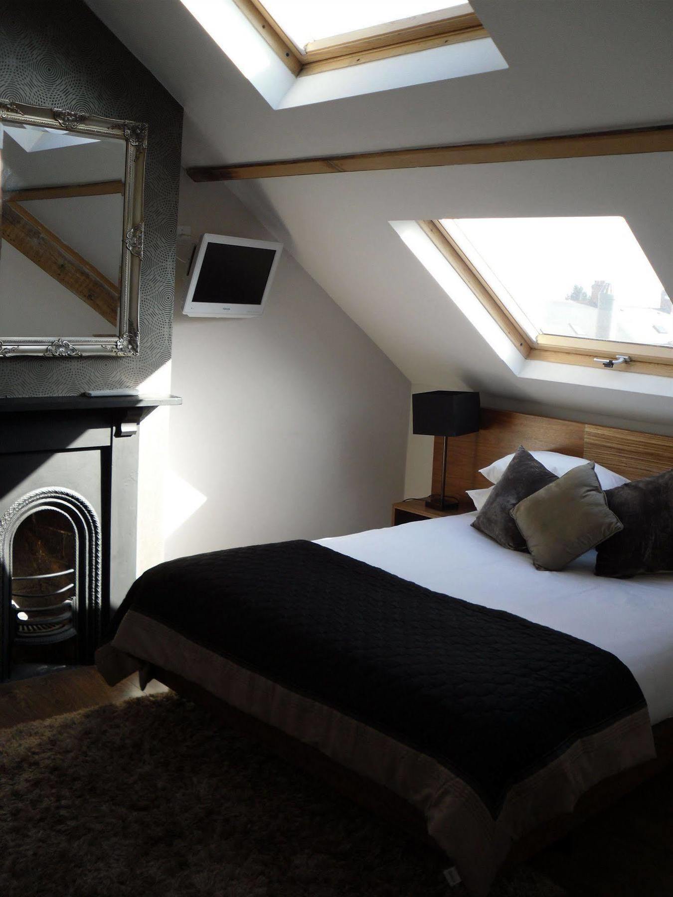 カーディフ ナンバー ワン ハンドレッド ベッド アンド ブレックファスト Bed & Breakfast エクステリア 写真